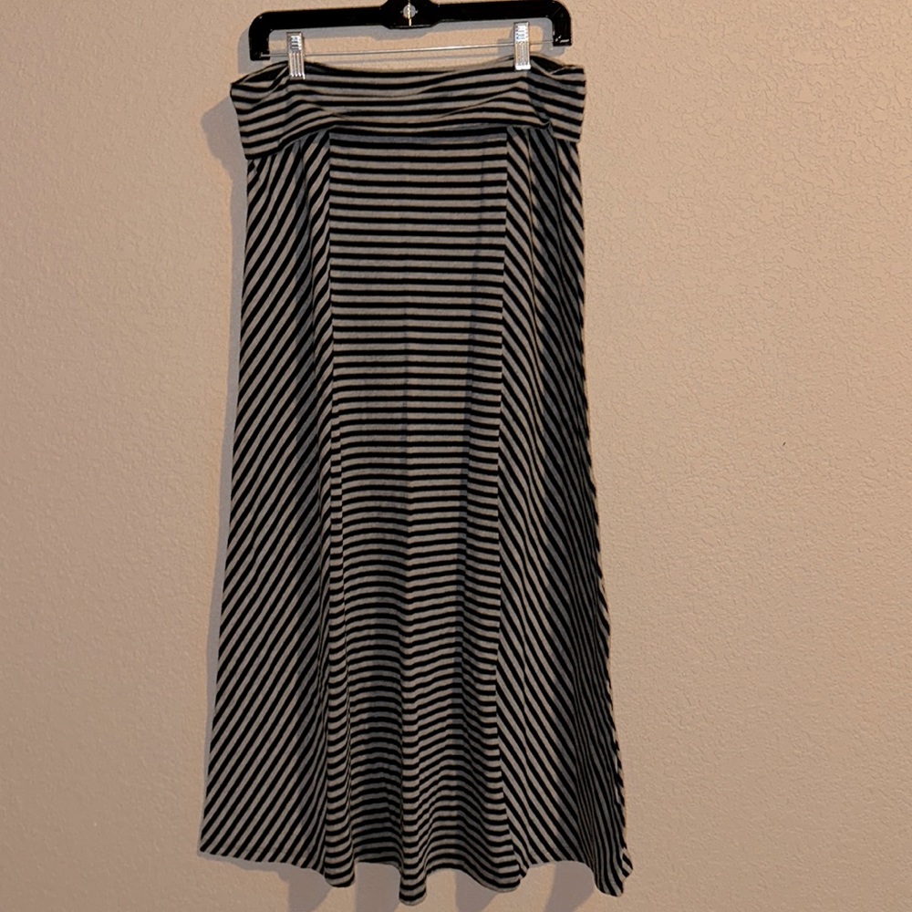 Bobeau long cotton navy and gray striped skirt - size XL